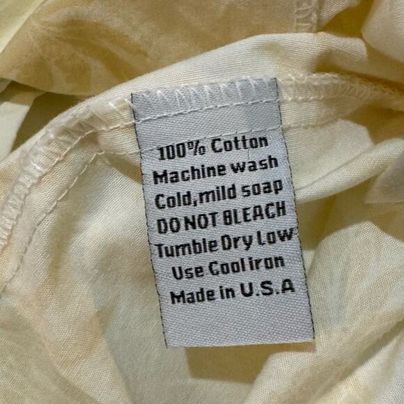 Hawaiian Guitars Pineapples Luau Shirt Mens Size Large Aloha Mo'i Palm Trees - Picture 5 of 11